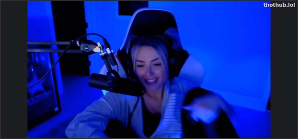 Corinna Kopf geile Lesben bearbeiten gegenseitig ihre Mösen