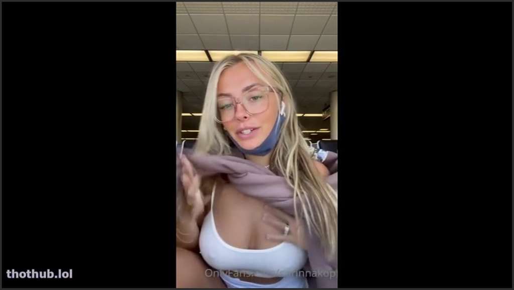 Corinna Kopf ist feucht genug für zwei Schwänze