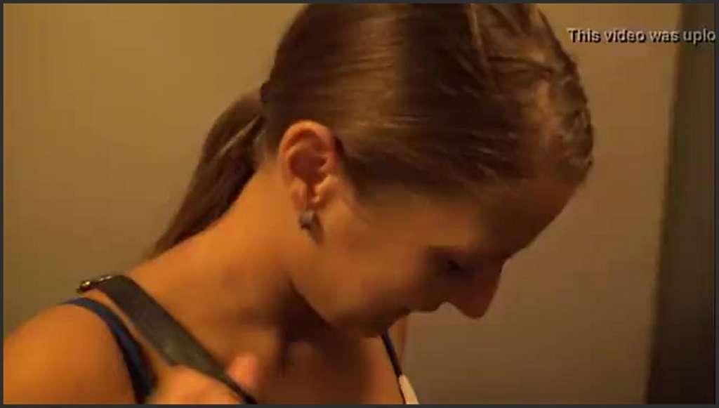 Jennifer Amton im Wald gebumst und gefilmt