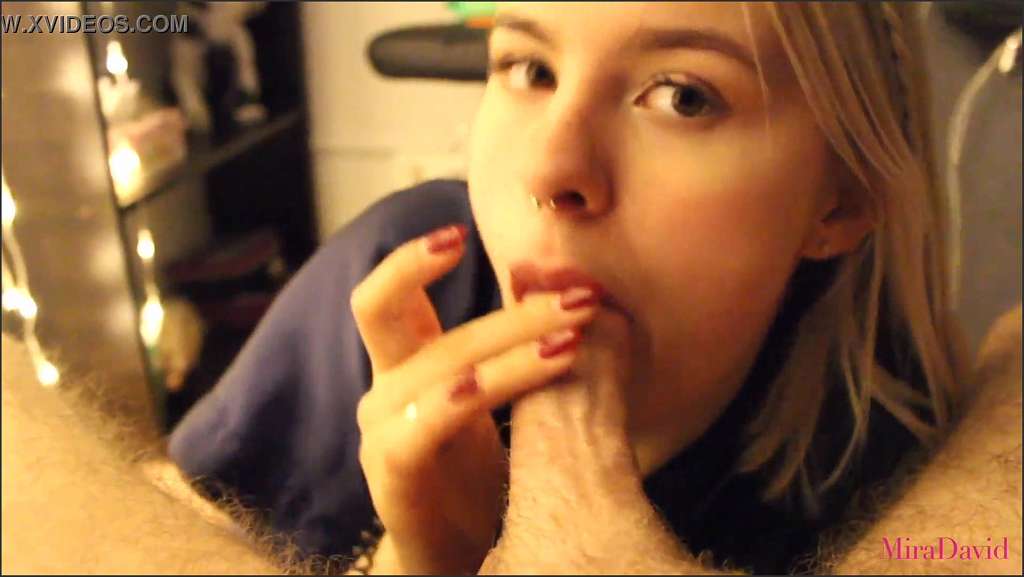 Teen Homemade geilen Titten beim POV Sex